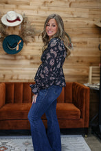 Load image into Gallery viewer, Sweetheart Bubble Sleeve Top