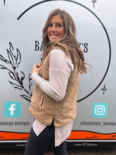 Load image into Gallery viewer, Reversible Sherpa Vest