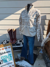 Load image into Gallery viewer, Aztec Pullover