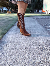 Load image into Gallery viewer, Regular Calf Chocolate Suede Boot