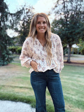 Load image into Gallery viewer, Balloon Sleeve Floral Top