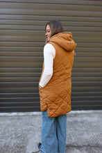 Load image into Gallery viewer, Spicy Latte Quilted Long Hooded Puffer Vest