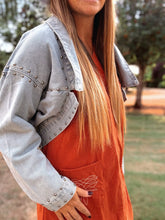 Load image into Gallery viewer, Denim Studded Cropped Jacket