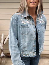 Load image into Gallery viewer, Floral Denim Jacket