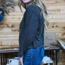 Load image into Gallery viewer, Ariat Mineral Wash Long Sleeve