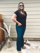 Load image into Gallery viewer, Black Flowy Top