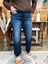 Load image into Gallery viewer, Mid Rise Crop Deep Blue Jean