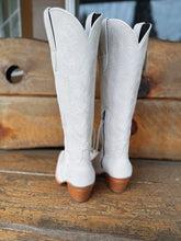 Load image into Gallery viewer, Laramie Oyster Boot