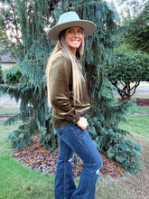 Load image into Gallery viewer, Agave Velvet Snap Button