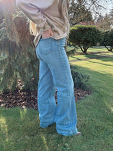 Load image into Gallery viewer, Delaware Wide Jean