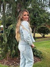 Load image into Gallery viewer, Crop Denim Star Jacket