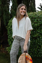 Load image into Gallery viewer, High Rise Leopard Jean