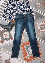 Load image into Gallery viewer, Ella Skinny