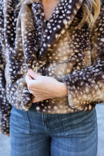 Load image into Gallery viewer, Spotted Faux Fur Cropped Jacket