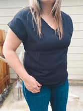 Load image into Gallery viewer, Black Flowy Top