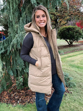 Load image into Gallery viewer, Hooded Long Puffer Vest Camel