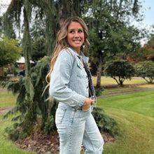 Load image into Gallery viewer, Crop Denim Star Jacket