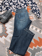 Load image into Gallery viewer, Ella Skinny