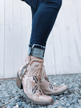 Load image into Gallery viewer, Ariat Mesa Bootie