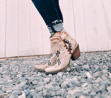 Load image into Gallery viewer, Ariat Mesa Bootie