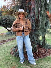 Load image into Gallery viewer, Stetson Vintage Crop Sweater