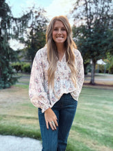 Load image into Gallery viewer, Balloon Sleeve Floral Top