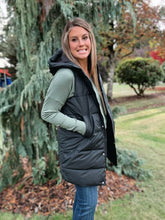 Load image into Gallery viewer, Hooded Long Puffer Vest Black