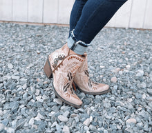 Load image into Gallery viewer, Ariat Mesa Bootie