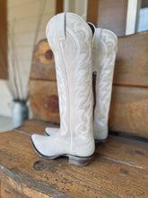 Load image into Gallery viewer, The Everest Ice Boot