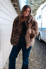 Load image into Gallery viewer, Leopard Faux Fur Alva Coat
