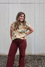 Load image into Gallery viewer, Longhorn Button Top

