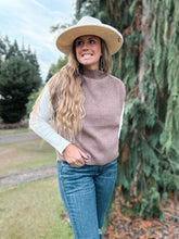 Load image into Gallery viewer, Mock Neck Short Sleeve Mocha
