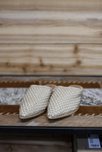 Load image into Gallery viewer, Spur Bloom Sandal

