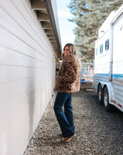 Load image into Gallery viewer, Leopard Faux Fur Alva Coat
