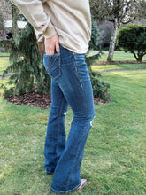 Load image into Gallery viewer, Siren Flare Jean
