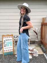 Load image into Gallery viewer, Mid Rise Pocket Jean
