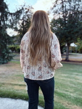 Load image into Gallery viewer, Balloon Sleeve Floral Top
