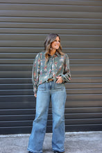 Load image into Gallery viewer, high waisted wide leg women's ariat jeans 
