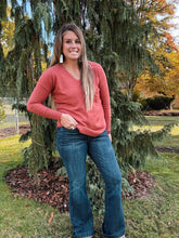 Load image into Gallery viewer, V neck sweater with front seam long sleeve paired with denim jeans 

