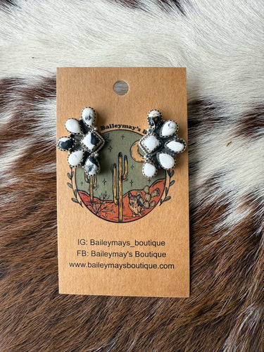 White Buffalo Turquoise Post