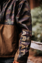 Load image into Gallery viewer, Men&#39;s Soft Shell Camo Jacket
