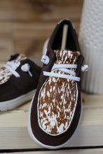 Load image into Gallery viewer, Ariat Hilo Shoe Brown Cow Print
