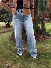 Load image into Gallery viewer, Wide Leg Stripe Cuff Jean
