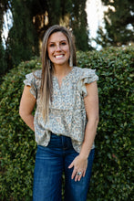 Load image into Gallery viewer, Leopard Ruffle Sleeve Top
