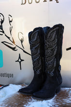 Load image into Gallery viewer, Black Laramie Western Boot
