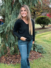 Load image into Gallery viewer, Murphy Sweater Black
