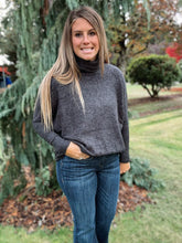 Load image into Gallery viewer, long sleeve turtleneck sweater black 
