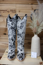 Load image into Gallery viewer, Liberty Black Cowhide Regular Calf Boot
