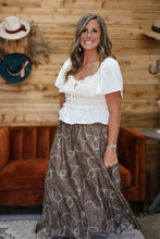 Load image into Gallery viewer, Ruffled Tie Front Top Cream

