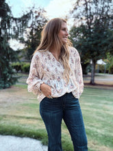 Load image into Gallery viewer, Balloon Sleeve Floral Top
